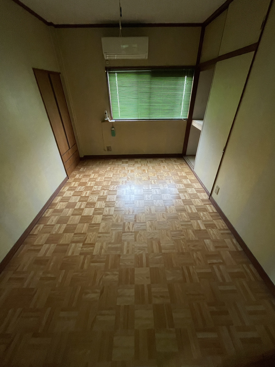 大阪市鶴見区の一軒家で不用品回収と植木伐採を実施｜将来を見据えた片付け事例